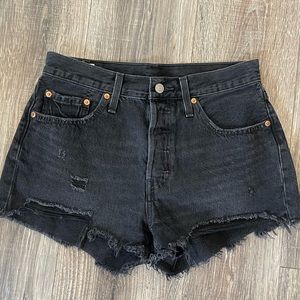Levi’s Women’s Black Denim Distressed Cutoff Shorts Size 28 Waist EUC